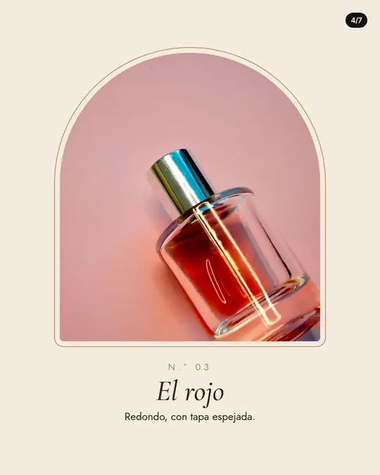 Perfumería Azahar, lámina 4 de 7: Frasco redondo con líquido rojo y tapa espejada, inclinado sobre fondo rosa. Texto: N.º 03, El rojo. Redondo, con tapa espejada.